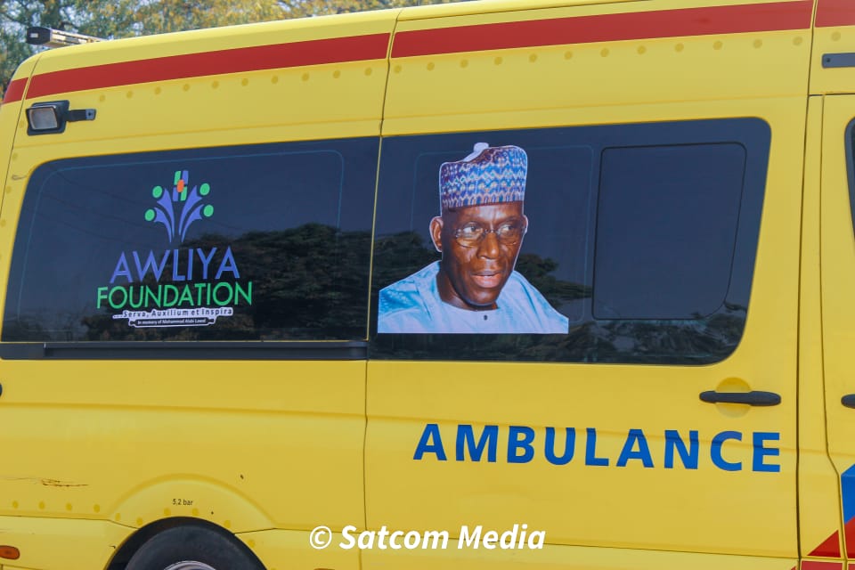 Founder Awliya Foundation, Mall. Hakeem Oladimeji Lawal donates two advanced ambulances again in memory of his father.