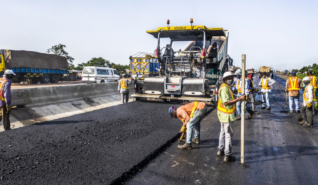 Again, Nigerian govt shifts date to deliver Lagos-Ibadan Expressway